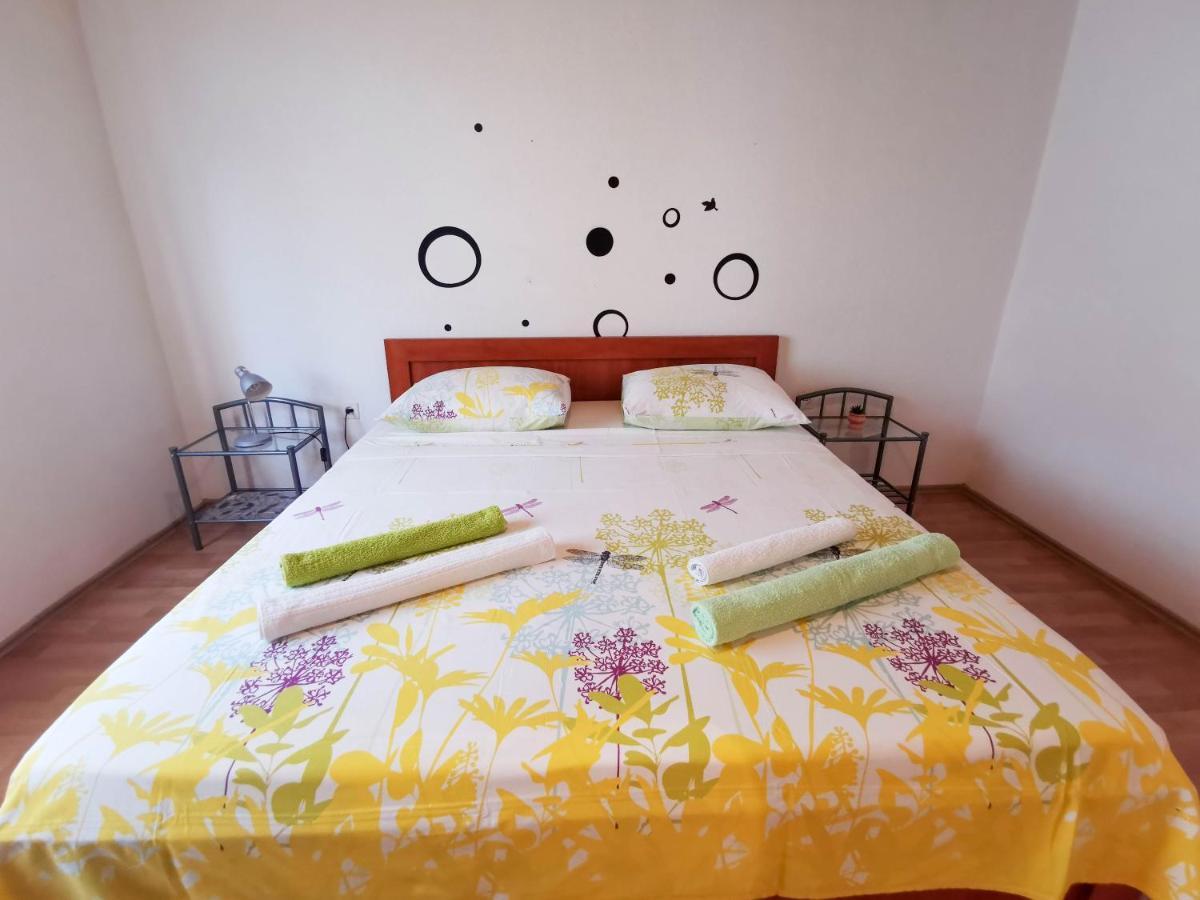 Turina Apartments Makarska Eksteriør billede