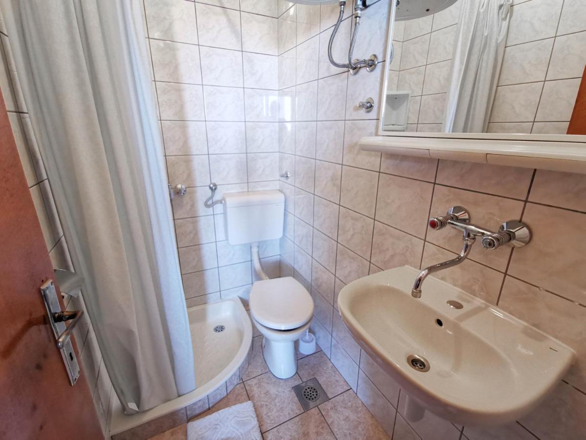 Turina Apartments Makarska Eksteriør billede