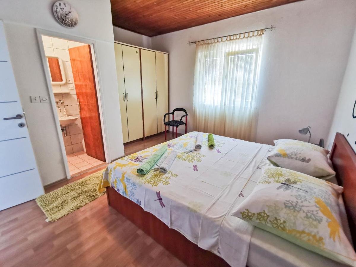 Turina Apartments Makarska Eksteriør billede