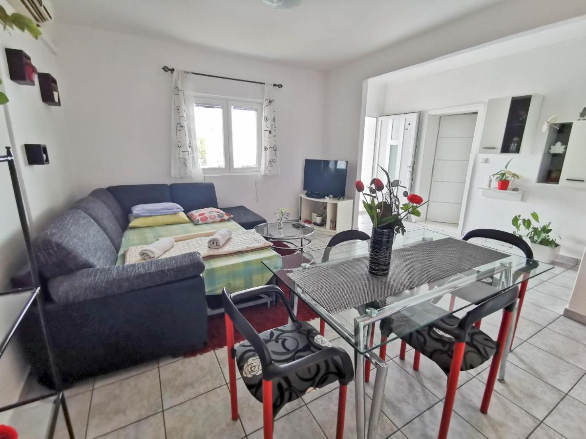 Turina Apartments Makarska Eksteriør billede