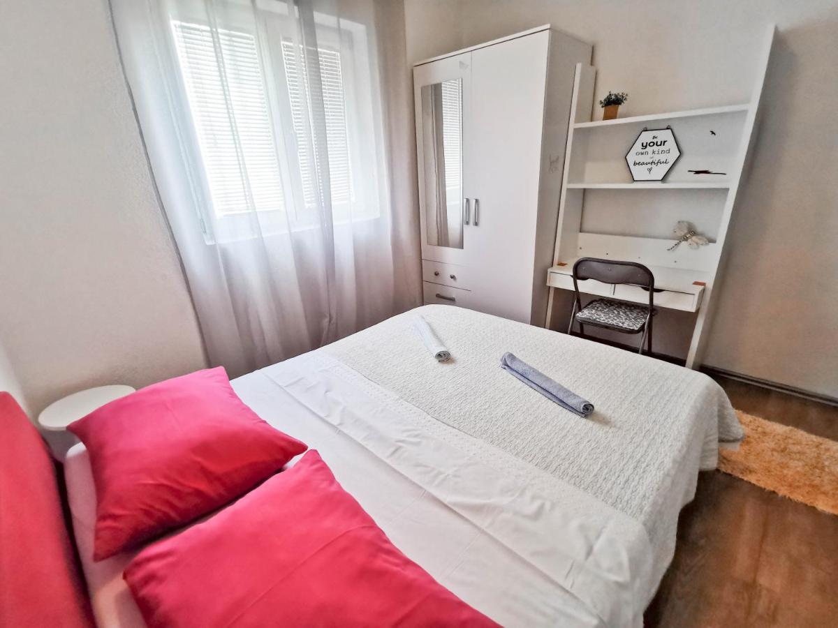 Turina Apartments Makarska Eksteriør billede